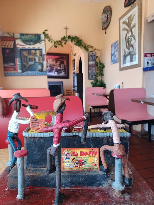 El Snappy Mexican Food And More Picture 2