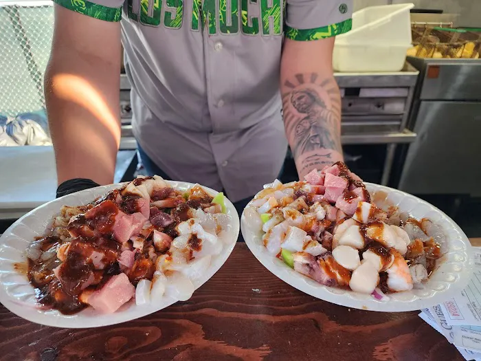 Mariscos El Profe Picture 3