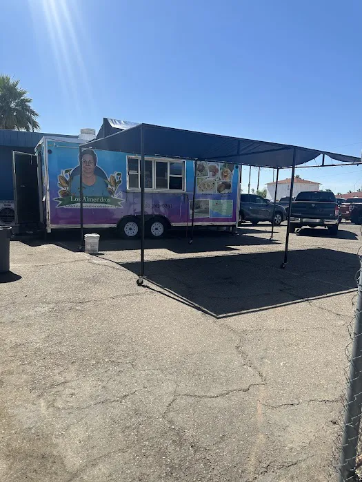 Los almendros sv food truck Picture 6