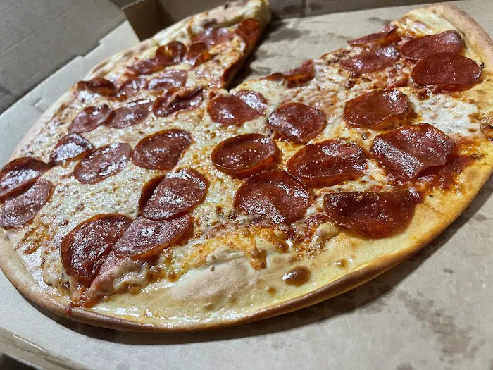 Little Caesars Pizza Picture 2