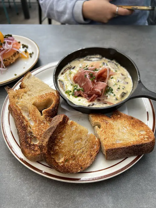 ollie vaughn's Picture 3