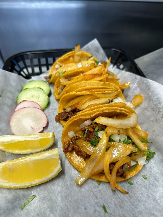 Tacos y Antojitos las Güeras Picture 6