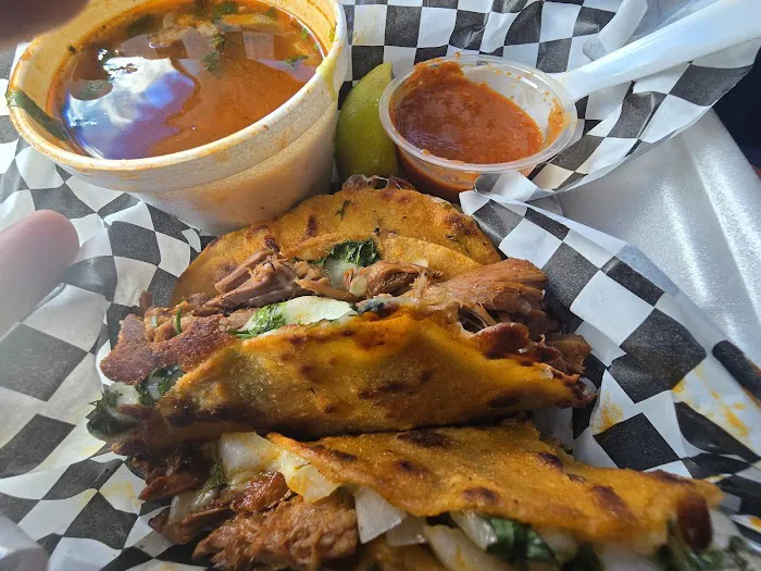 Tacos Rodriguez - Food Truck Picture 9