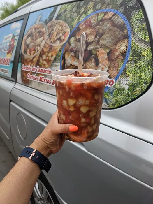 Mariscos El Maviri Picture 7