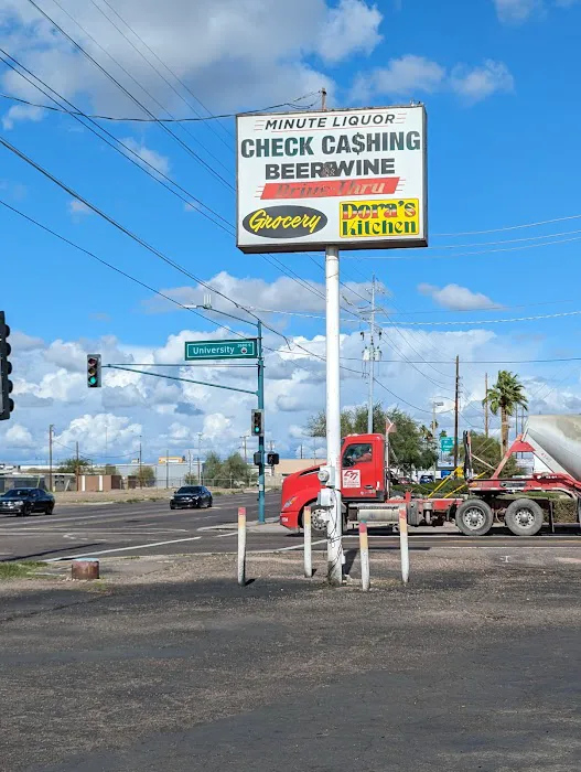 Dora's Kitchen Picture 2