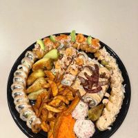 Sushi y mariscos los plebes ico