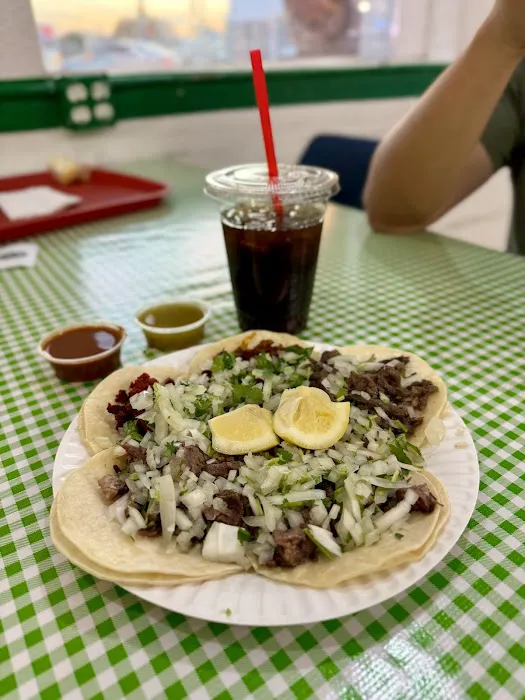 Taco Mich & Bar #1 Picture 5