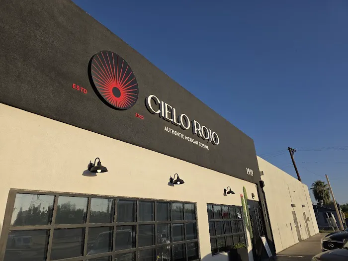 Cielo Rojo Picture 8