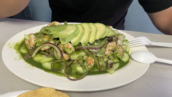 Mariscos El Yori Picture 2