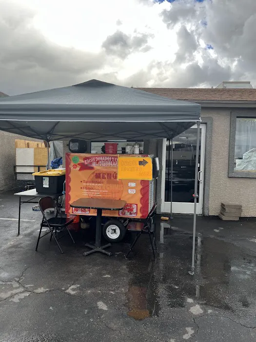 Tacos dorados y chimis el cuate Picture 8