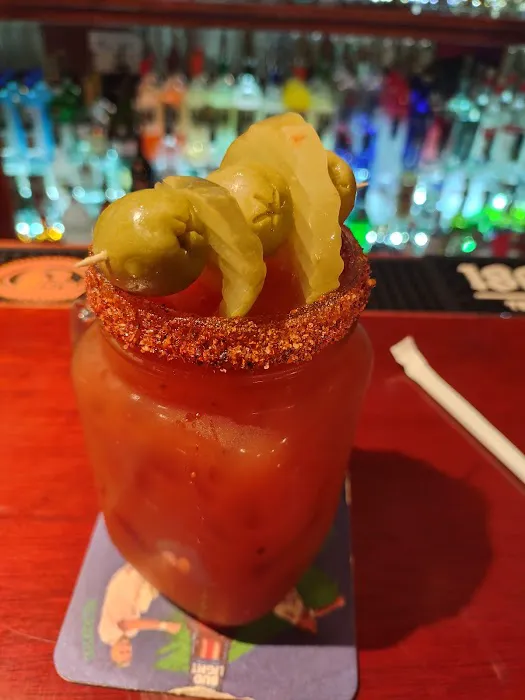 JEWELZ BAR & GRILL Picture 3