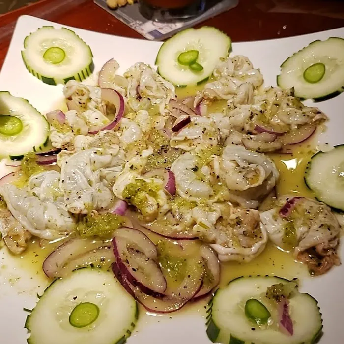 JEWELZ BAR & GRILL Picture 6