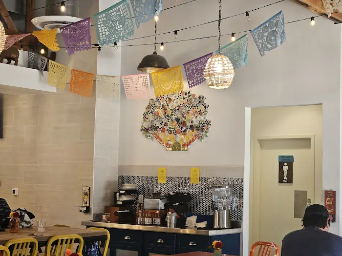 Encanto Tavern Picture 10