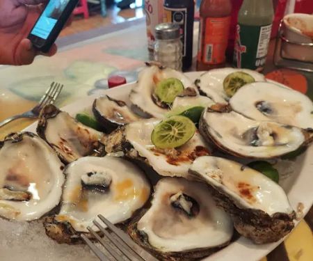 Tacos y Mariscos Sinaloa