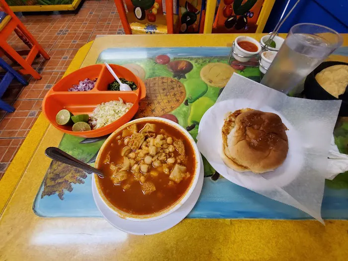 Tacos y Mariscos Sinaloa Picture 10