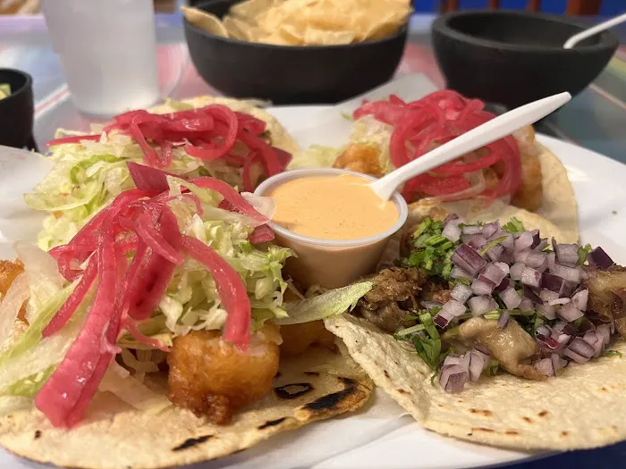 Tacos y Mariscos Sinaloa Picture 5