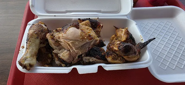 El Pollo Correteado Restaurant Picture 1