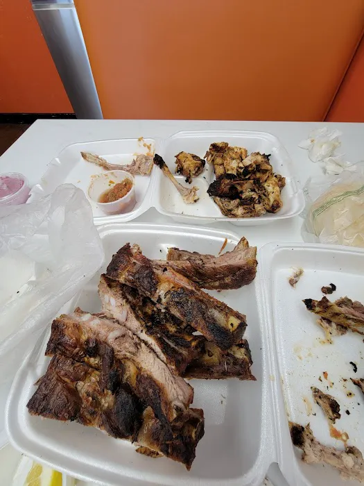 El Pollo Correteado Restaurant Picture 2