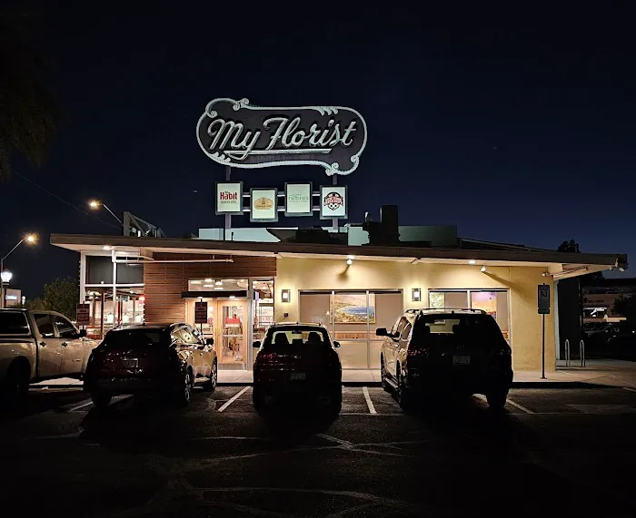 Habit Burger & Grill Picture 10