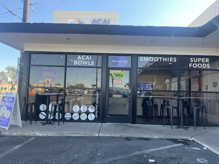 Berry Divine Acai Bowls Picture 8