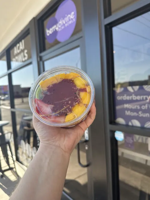 Berry Divine Acai Bowls Picture 7