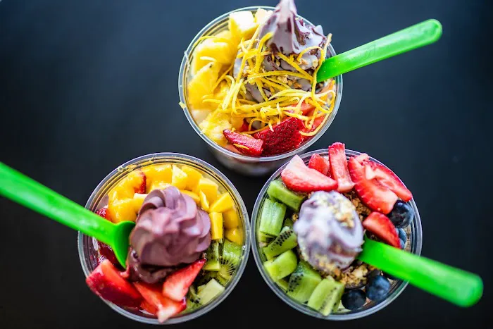 Berry Divine Acai Bowls Picture 3