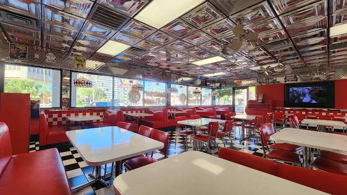 Lennys Burger Picture 2