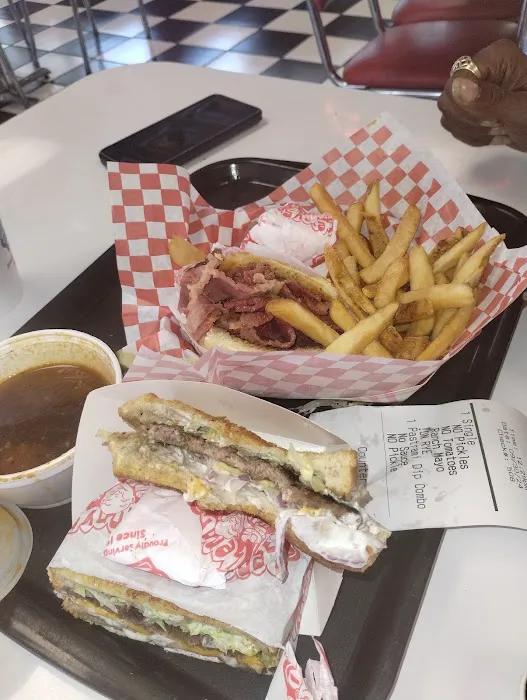 Lennys Burger Picture 1
