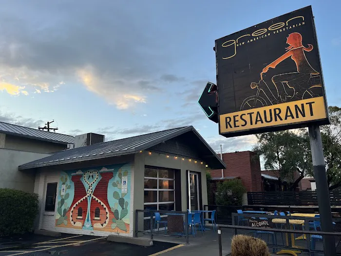 Green New American Vegetarian Picture 6