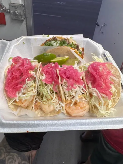 Jjs tacos Picture 1