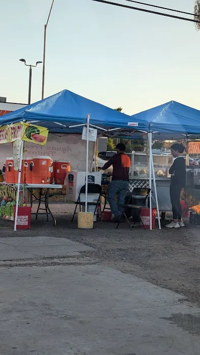 Aguas Frescas Y Fruitas Picture 1