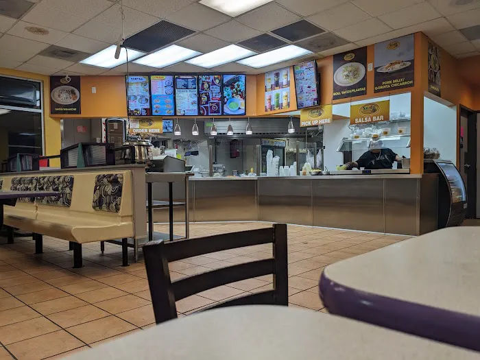 Salsitas MEXICAN FOOD Picture 4