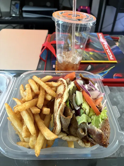 Nino's Greek Cafe Picture 1