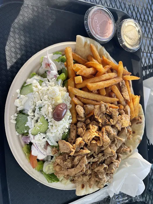 Nino's Greek Cafe Picture 8