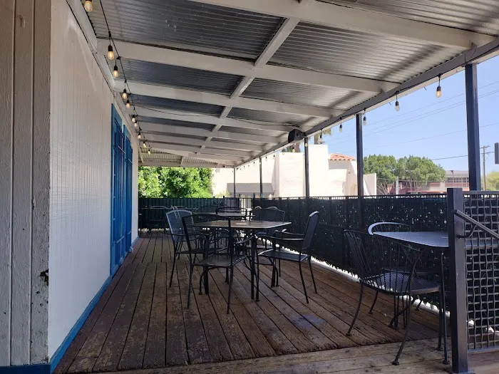 Nino's Greek Cafe Picture 2