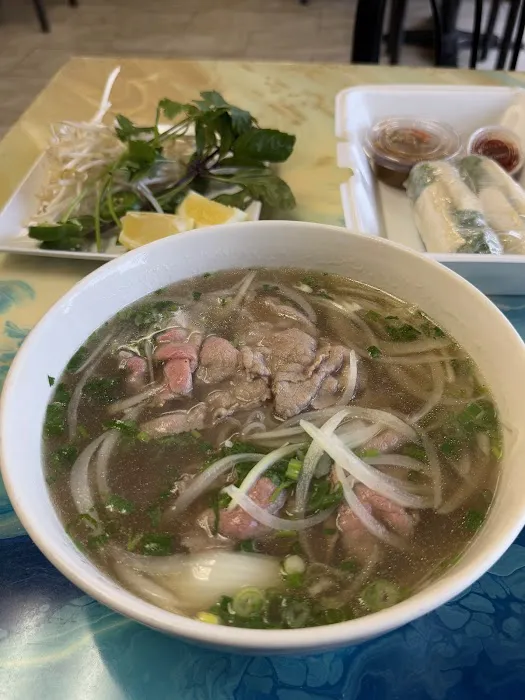 Que Huong Restaurant Picture 3