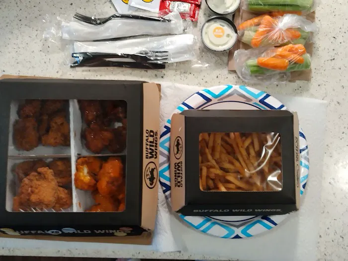 Buffalo Wild Wings 'GO' Picture 2