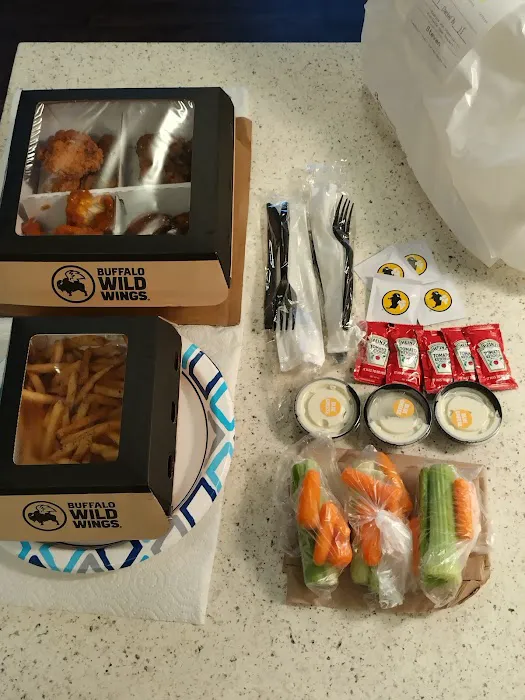 Buffalo Wild Wings 'GO' Picture 7