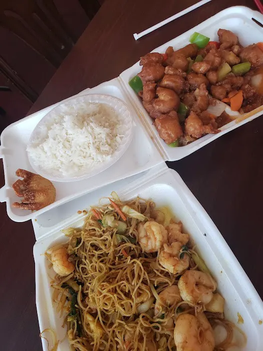 Yin's Chinese Restaurant Picture 8