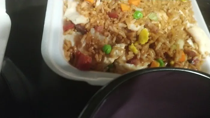 Yin's Chinese Restaurant Picture 5