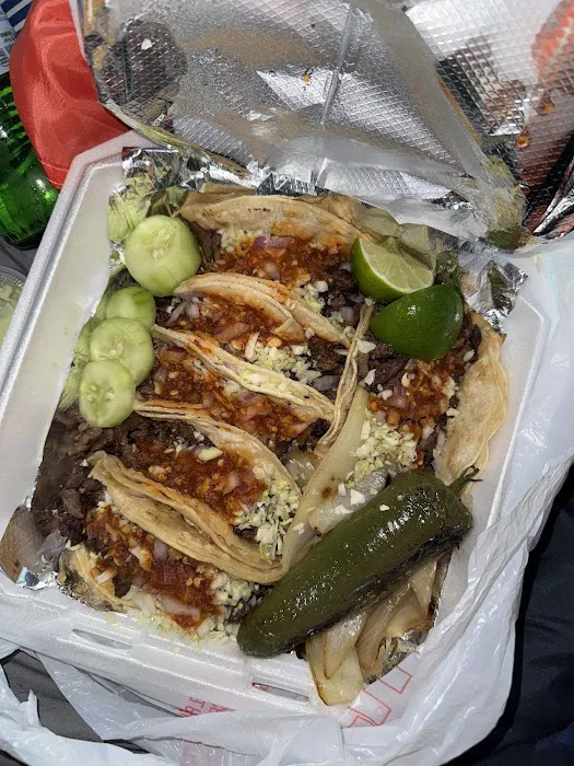 Tacos El Pillo Picture 2