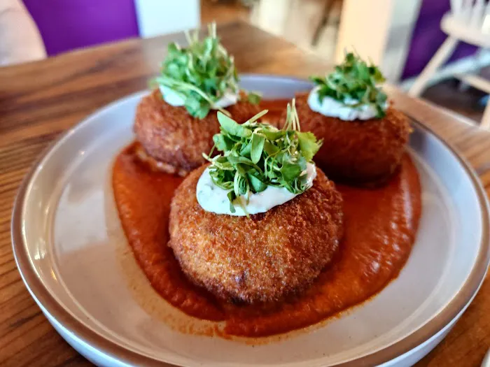 Dahlia Tapas Tequila & Wine Picture 3