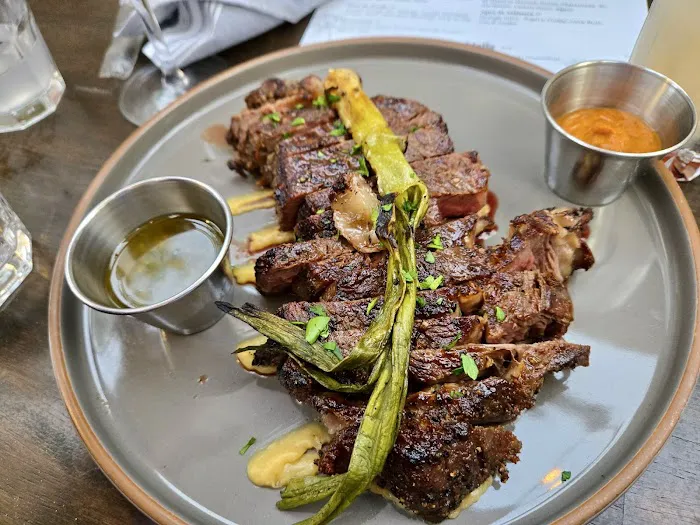 Dahlia Tapas Tequila & Wine Picture 1