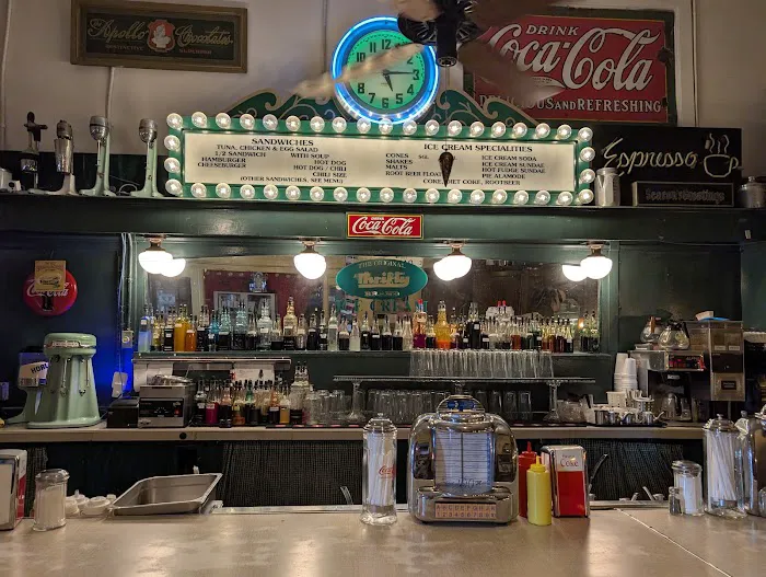 MacAlpine's Diner & Soda Fountain Picture 4