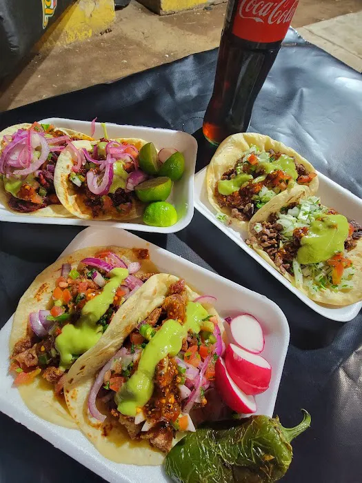 Tacos El Pariente Picture 4