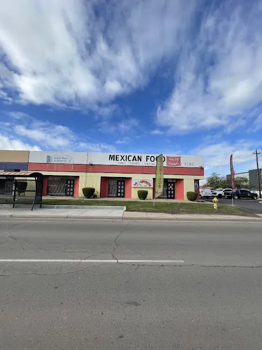 The Original La Canasta Burrito Shoppe Picture 9