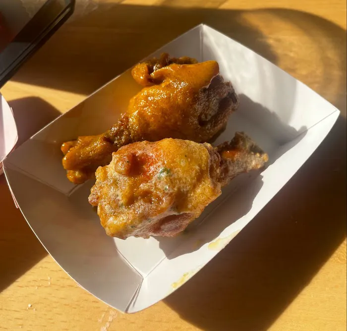 Blazin Buffalo Wings Picture 3