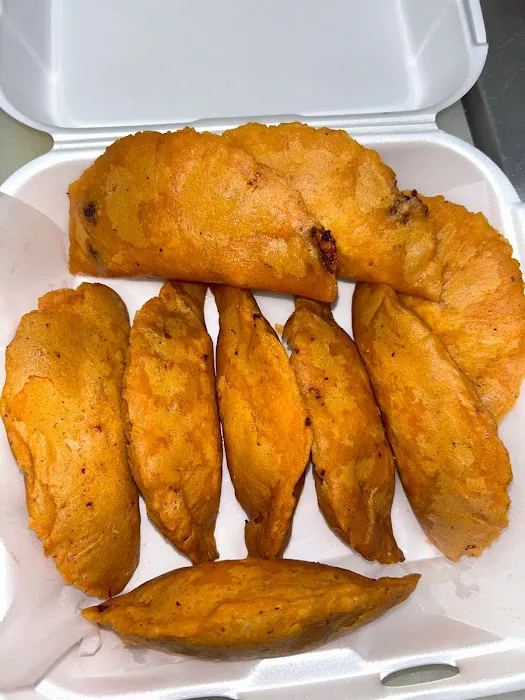 Restaurante Salvadoreño Y Pupuseria Los 3 Hermanos Picture 4