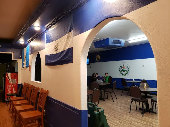Restaurante Salvadoreño Y Pupuseria Los 3 Hermanos Picture 3