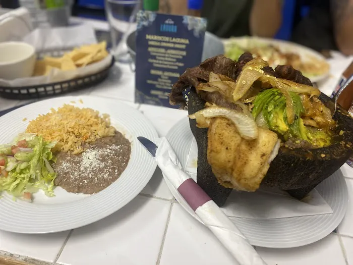 Mariscos Laguna Picture 2